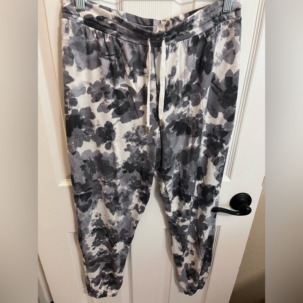 Abstract watercolor lounge pants